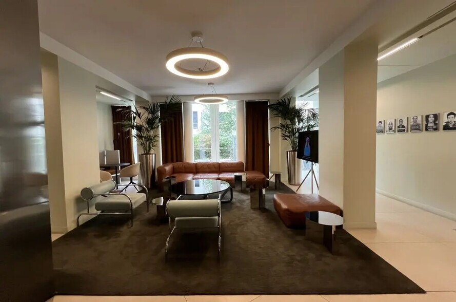 90 Avenue Des Ternes, Paris à louer - Photo de l’immeuble – Image 2 sur 7