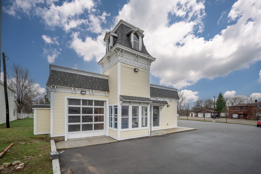 508 E Houghton Ave, West Branch, MI à vendre - Photo de l’immeuble – Image 2 sur 24