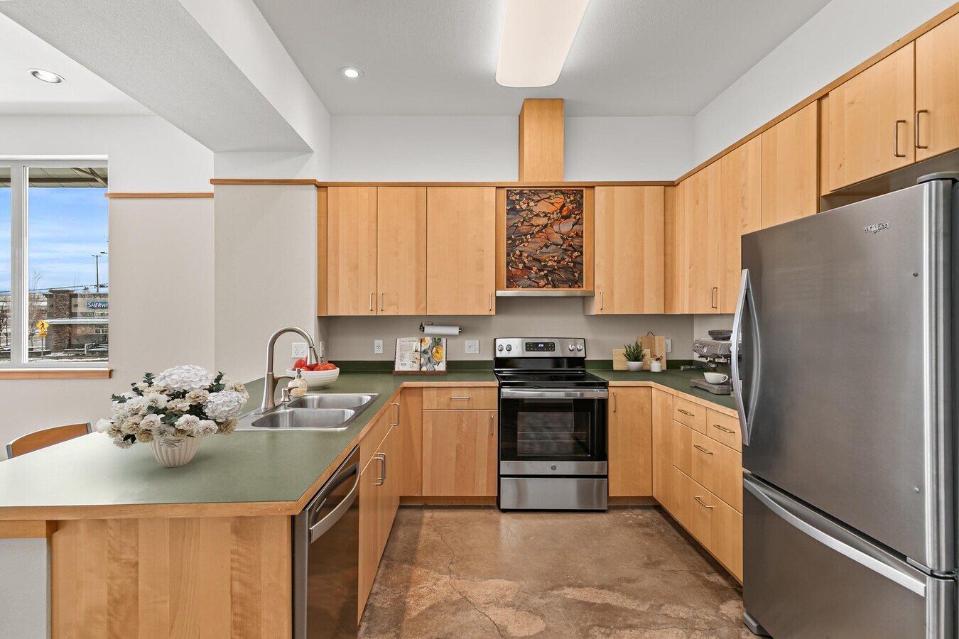 2205 Ashland St, Ashland, OR 97520 - Lot 210 - - Photo intérieure - Image 2 of 23