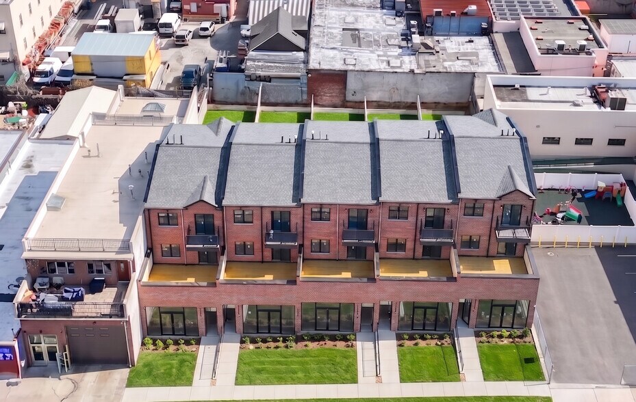 15026 12th Ave, Whitestone, NY à vendre - Photo de l’immeuble – Image 2 sur 18