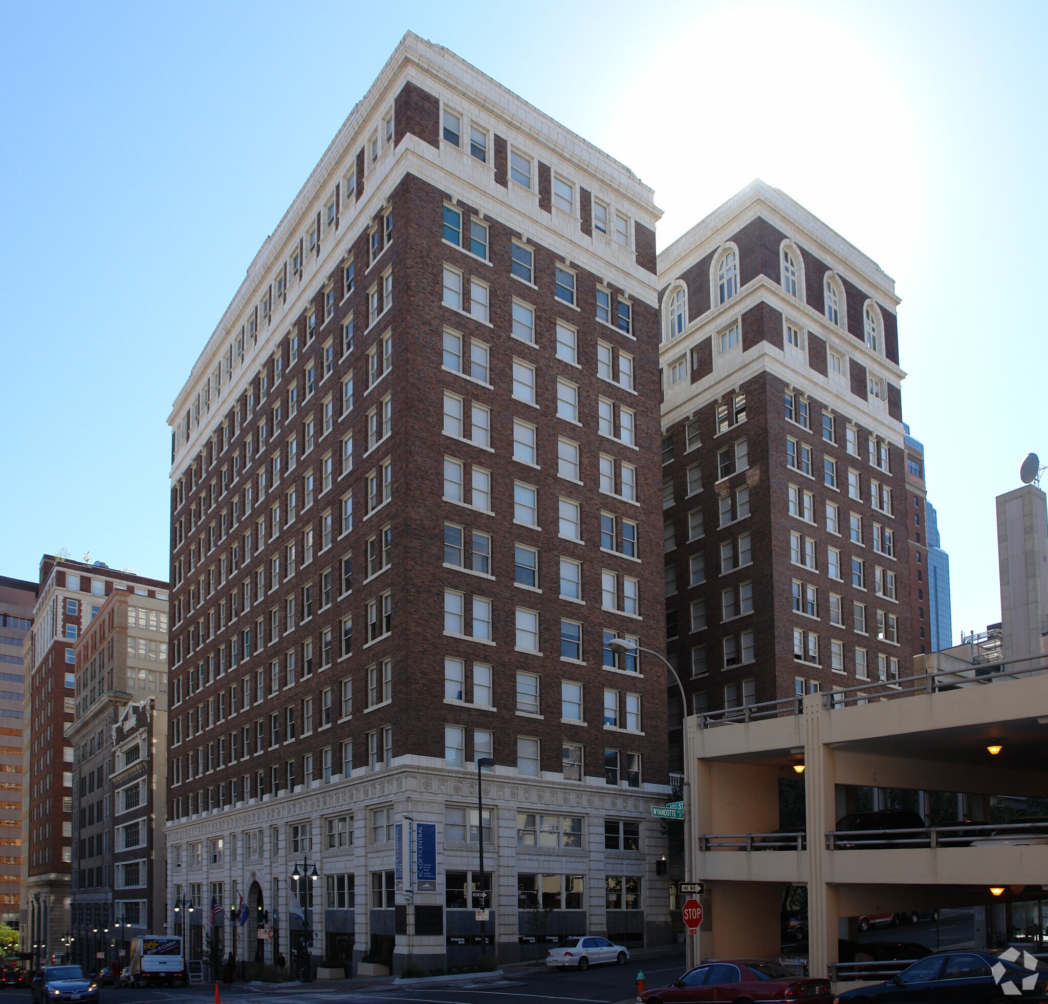 127 W 10th St, Kansas City, MO à louer Photo principale– Image 1 sur 7