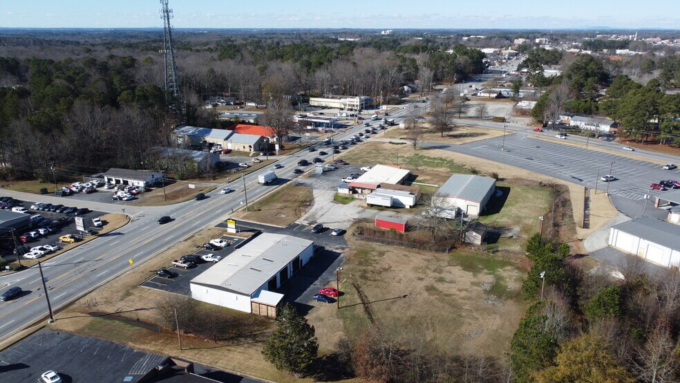 686 Grayson Hwy, Lawrenceville, GA à louer - Photo de l’immeuble – Image 2 sur 12