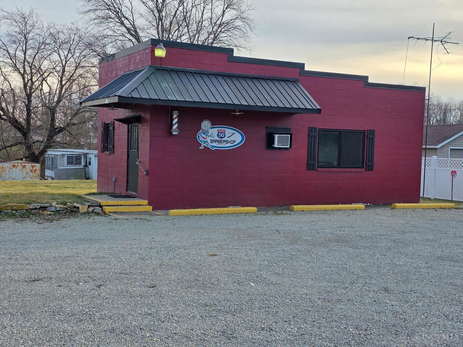 1703 US 50, Lynchburg, OH à vendre Photo de l’immeuble– Image 1 sur 9