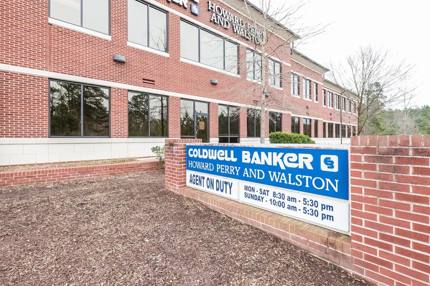 100 Connemara Dr, Cary, NC à louer - Autre – Image 3 sur 9