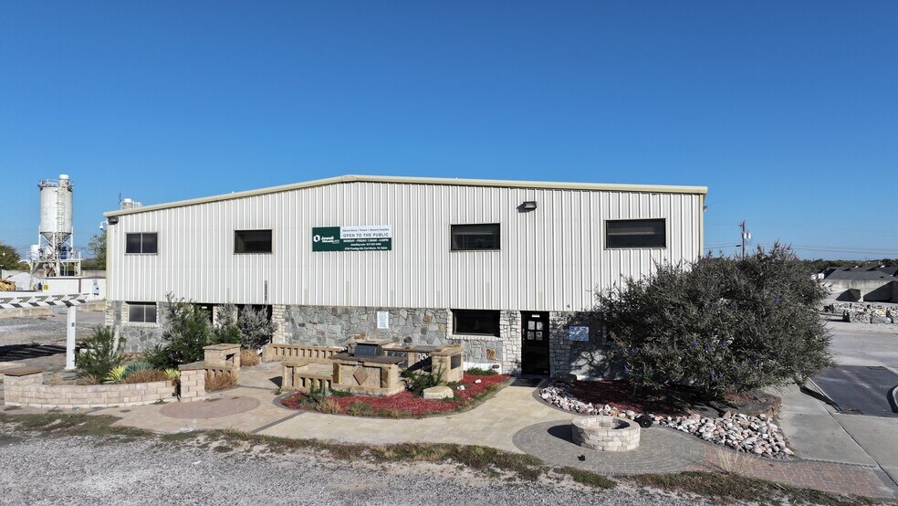 2725 Prestige Rd, Fort Worth, TX à louer - Photo de l’immeuble – Image 2 sur 14