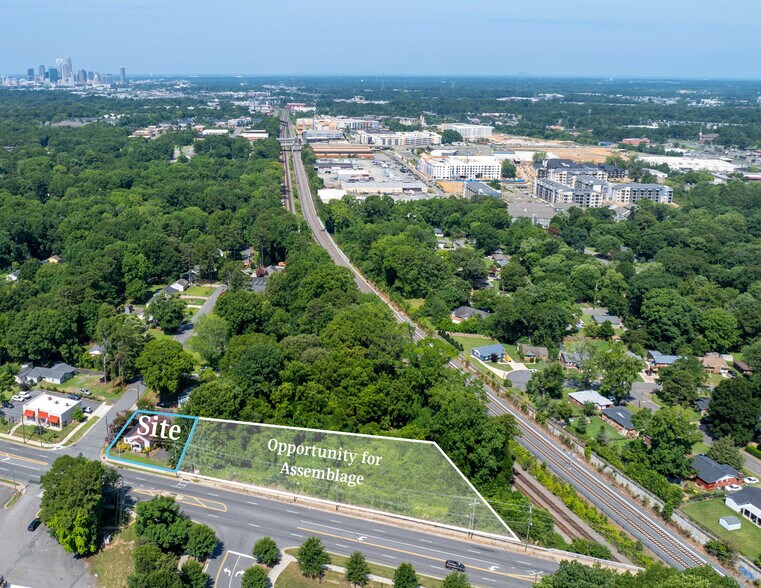 438 Eastway Dr, Charlotte, NC à vendre - Aérien – Image 2 sur 5