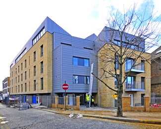 Plus de détails pour 2-8 Andre St, Londres - Bureau à vendre