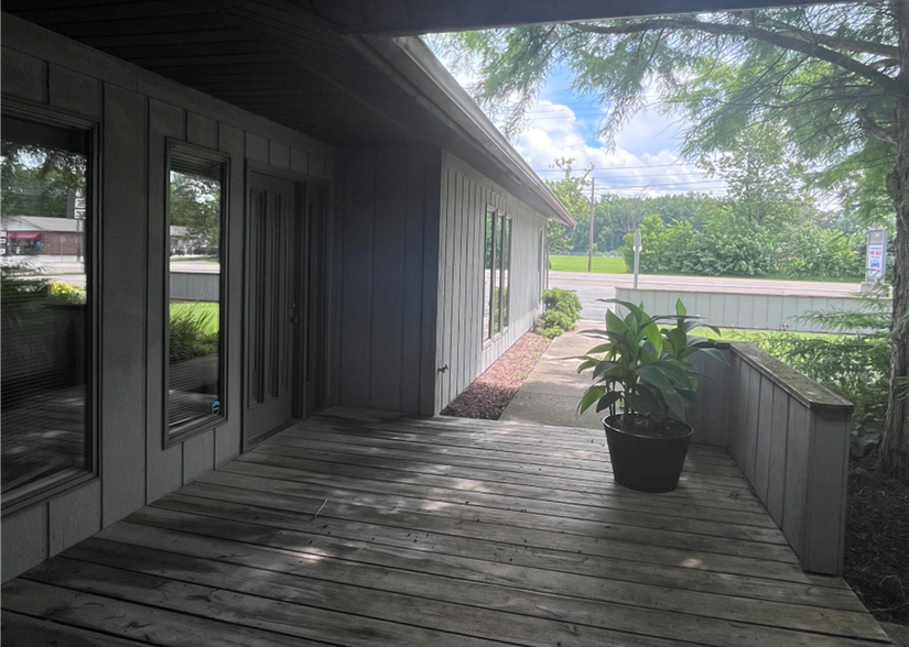 314 Churchill Hubbard Rd, Youngstown, OH à vendre - Photo de l’immeuble – Image 2 sur 5