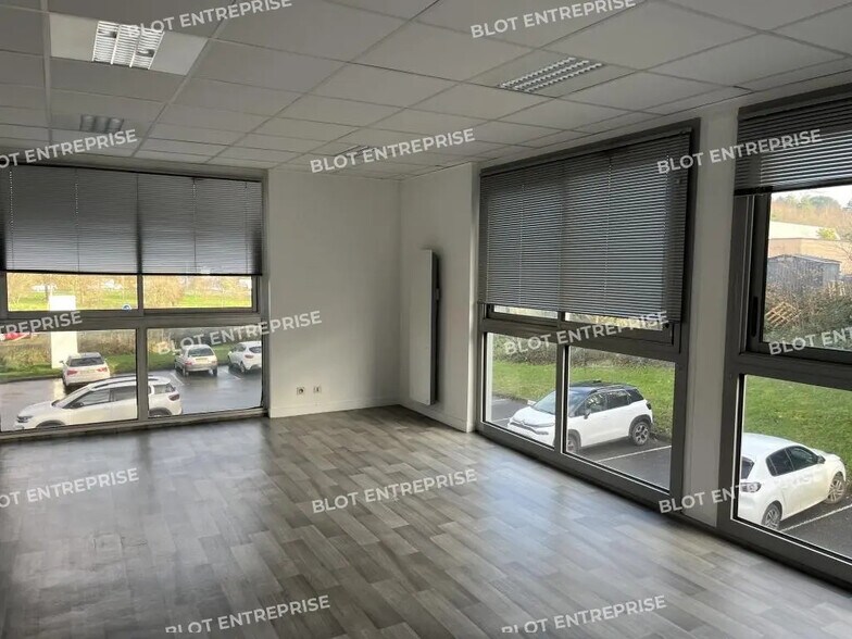 13 Rue Francois Muret De Pagnac, Quimper à louer - Photo de l’immeuble – Image 3 sur 6