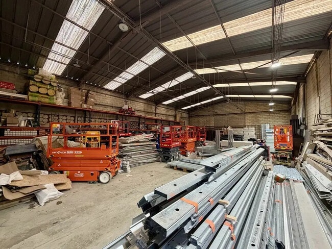 Plus de détails pour Industriel/Logistique à vendre