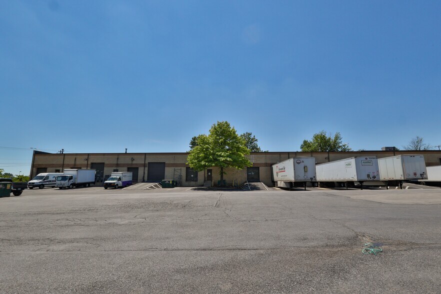 964 Marcon Blvd, Allentown, PA à louer - Photo de l’immeuble – Image 2 sur 2