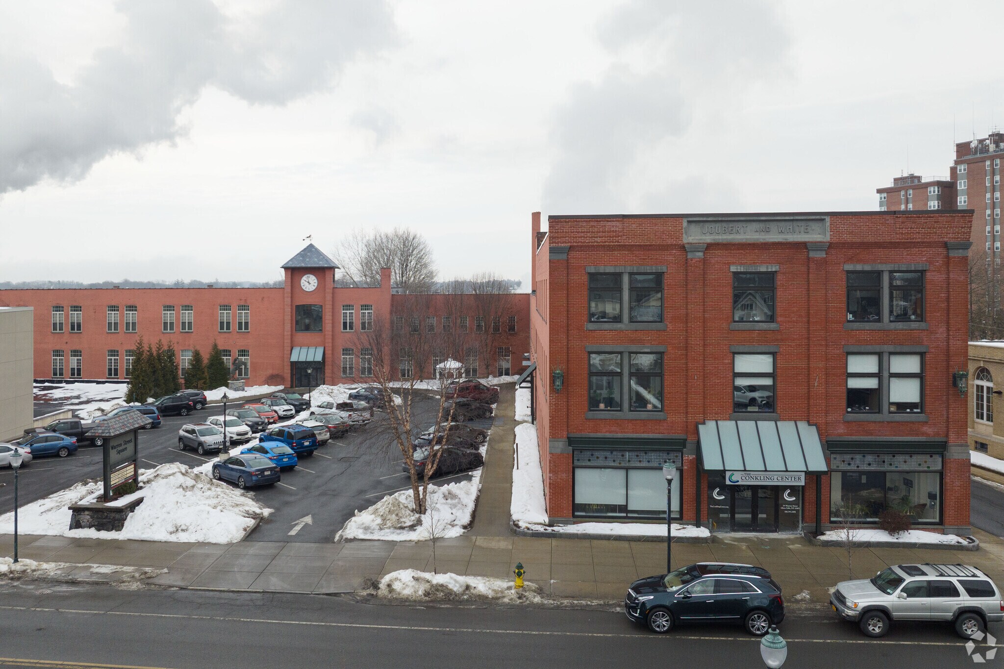 79 Warren St, Glens Falls, NY à louer Photo de l’immeuble– Image 1 sur 17