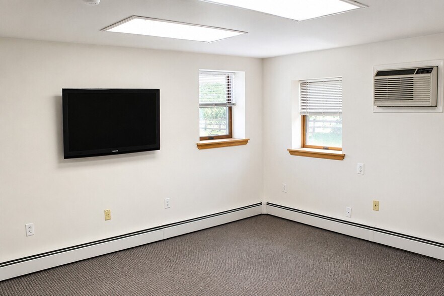 2135 Bustard Rd, Lansdale, PA à louer - Photo de l’immeuble – Image 3 sur 9