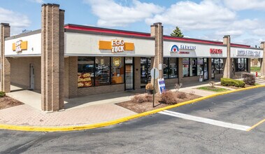 1090-1170 S Roselle Rd, Schaumburg, IL à louer Photo de l’immeuble– Image 1 sur 5