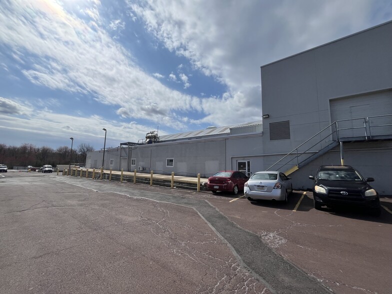 1513 N Broad St, Lansdale, PA à louer - Photo de l’immeuble – Image 1 sur 4