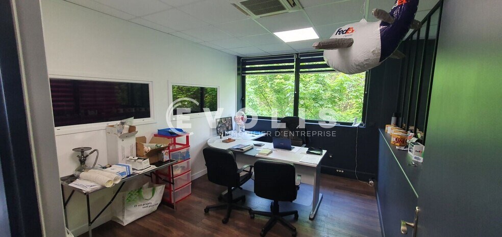 Bureau dans Montévrain à louer - Photo intérieure – Image 2 sur 2