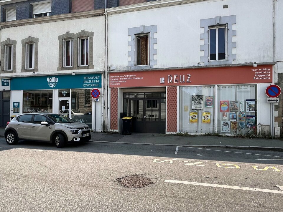 Local commercial dans Vannes à louer Photo de l’immeuble– Image 1 sur 2
