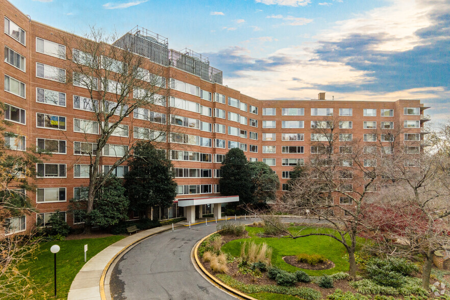 4000 Tunlaw Rd NW, Washington, DC à vendre - Photo principale – Image 1 sur 4