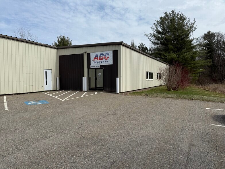 402 Boyer Cir, Williston, VT à louer - Photo de l’immeuble – Image 2 sur 4
