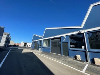 Plus de détails pour Local d’activités à vendre