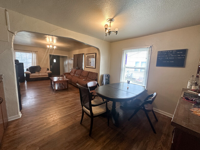 415 NE Campus St, Pullman, WA à vendre - Photo de l’immeuble – Image 3 sur 27