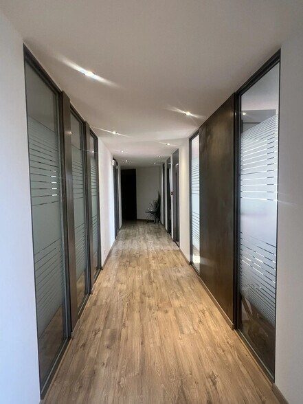 Bureau dans Biot à vendre - Photo de l’immeuble – Image 3 sur 8