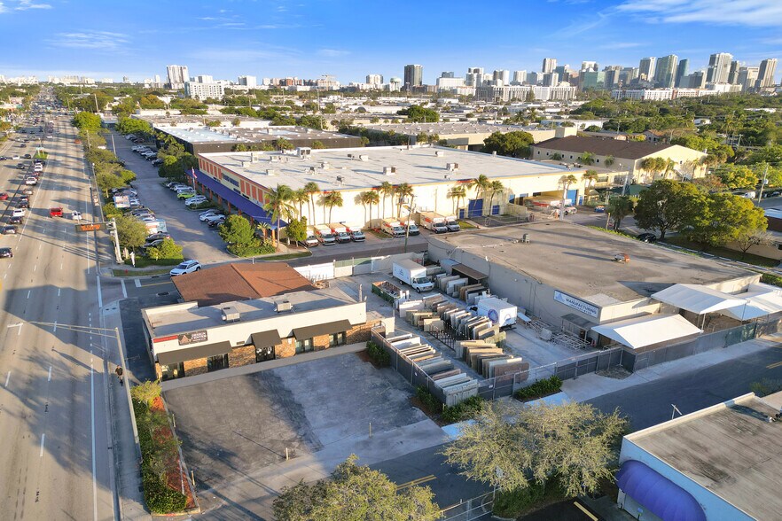 1200 W Sunrise Blvd portefeuille de 2 biens à vendre sur LoopNet.fr - Photo de l’immeuble – Image 1 sur 12