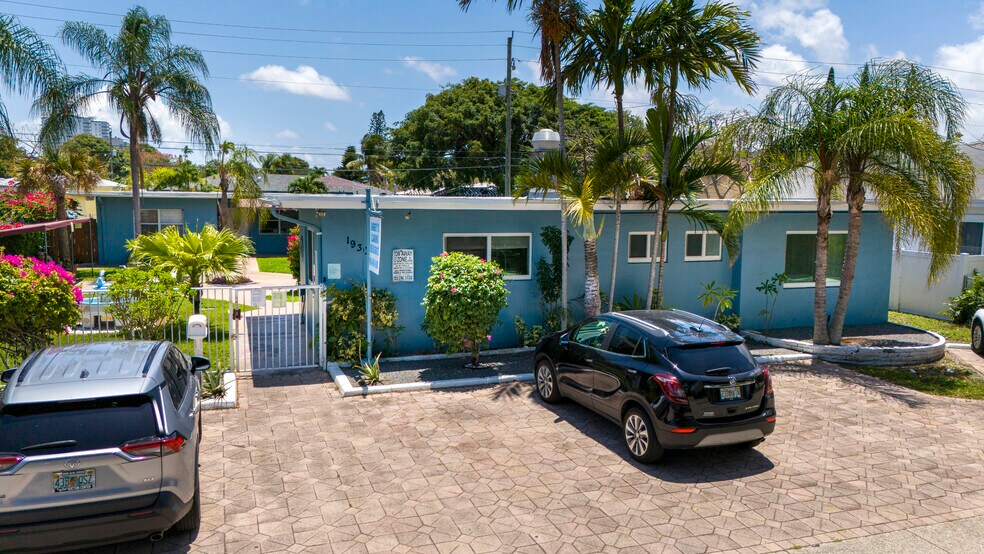 1930 Lincoln St, Hollywood, FL à vendre - Photo de l’immeuble – Image 1 sur 18