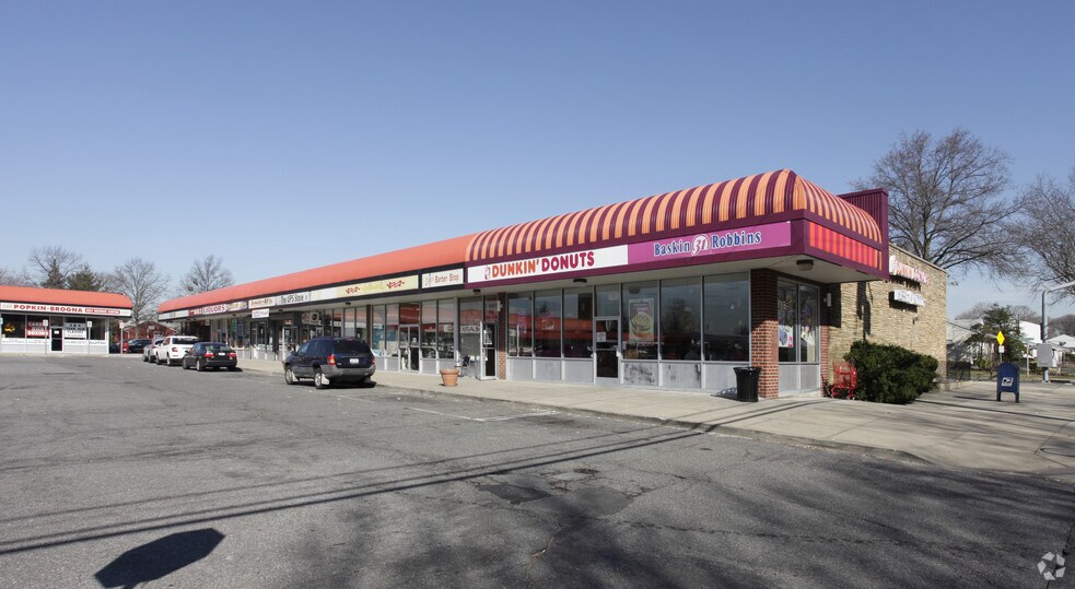 662-718 Dogwood Ave, Franklin Square, NY à louer - Photo de l’immeuble – Image 3 sur 9