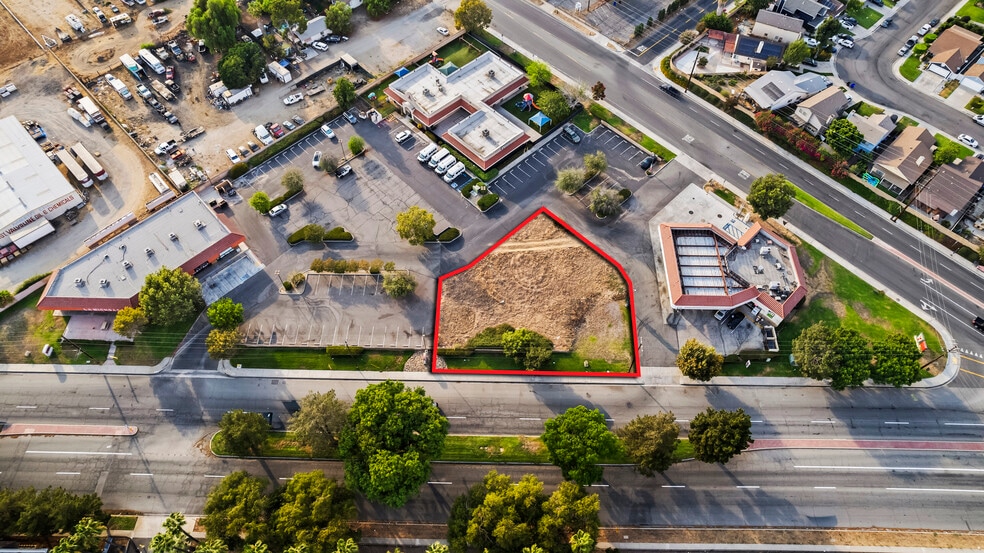 940 Bloomington Ave, Bloomington, CA à vendre - Aérien – Image 3 sur 6