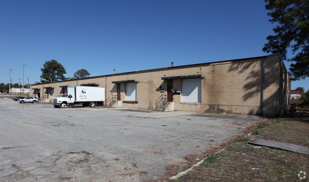 4559 Granite Dr, Tucker, GA à louer - Photo de l’immeuble – Image 2 sur 3