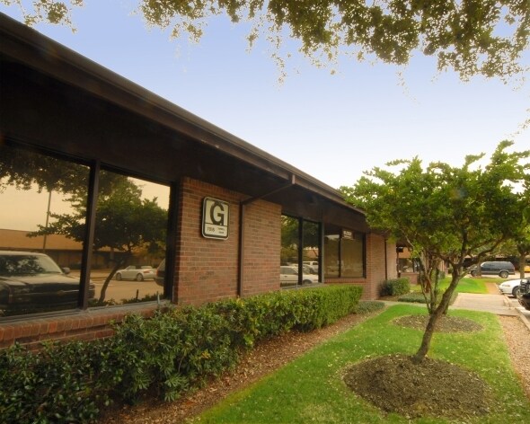 7025 W Tidwell Rd, Houston, TX à vendre - Photo de l’immeuble – Image 3 sur 9