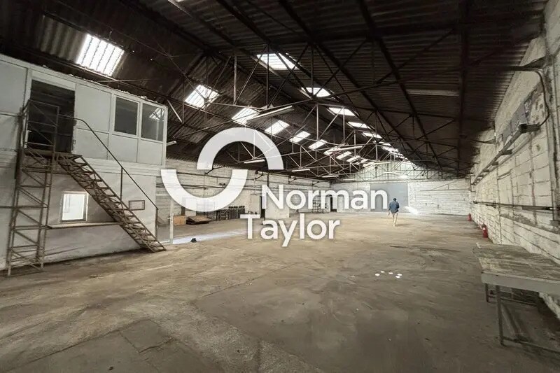 Local d’activités dans Montpellier à louer Photo de l’immeuble– Image 1 sur 3