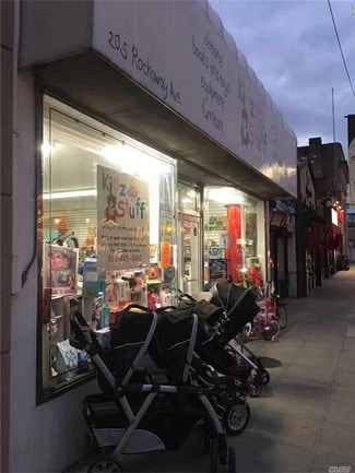 Plus de détails pour 205 Rockaway Ave, Valley Stream, NY - Local commercial à louer