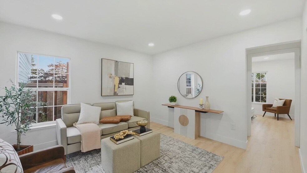 2115 University Ave, Mountain View, CA à vendre - Vidéo sur l’annonce professionnelle – Image 2 sur 39