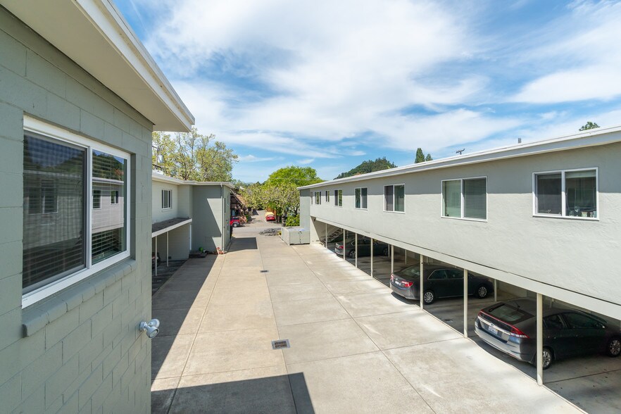 19 Belle Ave, San Anselmo, CA à vendre - Photo de l’immeuble – Image 3 sur 6