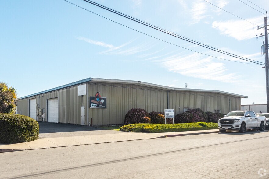 557 Brunken Ave, Salinas, CA à louer - Photo de l’immeuble – Image 3 sur 3