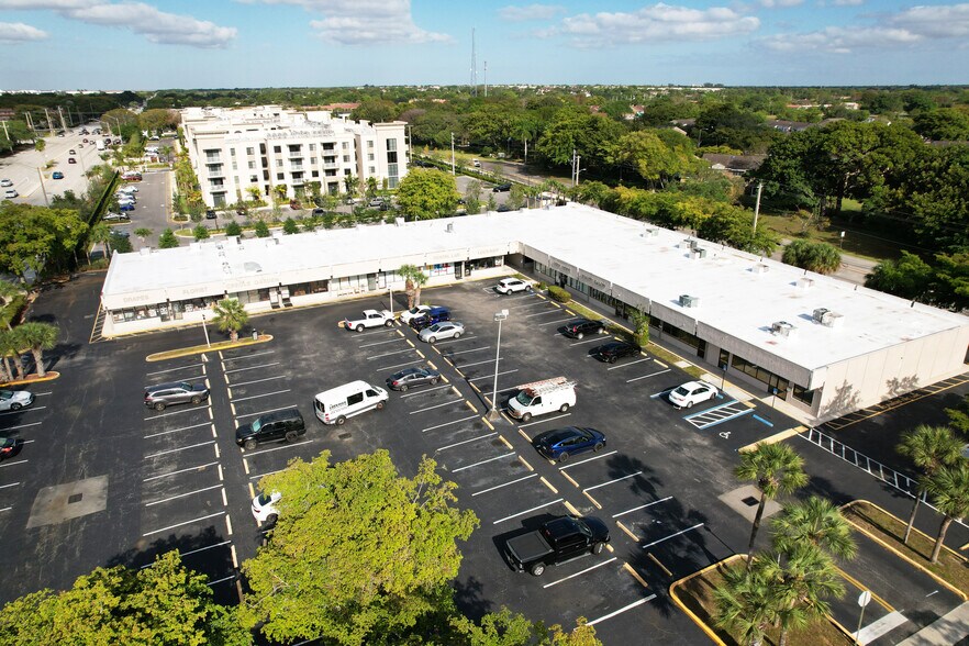 8401-8463 W McNab Rd, Tamarac, FL à louer - Aérien – Image 2 sur 4