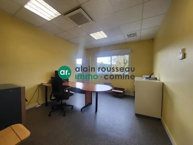 Bureau dans SAINT-BARTHELEMY-D'ANJOU à louer - Photo intérieure – Image 3 sur 4