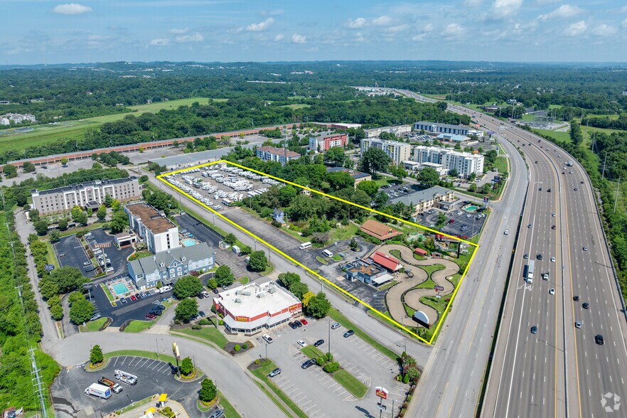 2450 Music Valley Dr, Nashville, TN à vendre - Photo principale – Image 1 sur 1