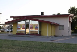 1605 S Interstate 35E, Carrollton, TX à louer Photo de l’immeuble– Image 1 sur 1