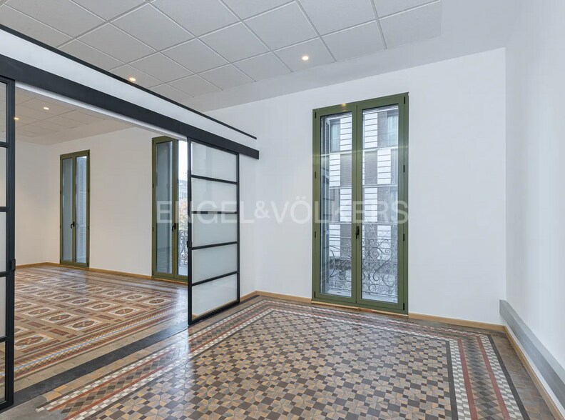 Bureau dans Barcelone, Barcelona à louer - Photo de l’immeuble – Image 1 sur 1