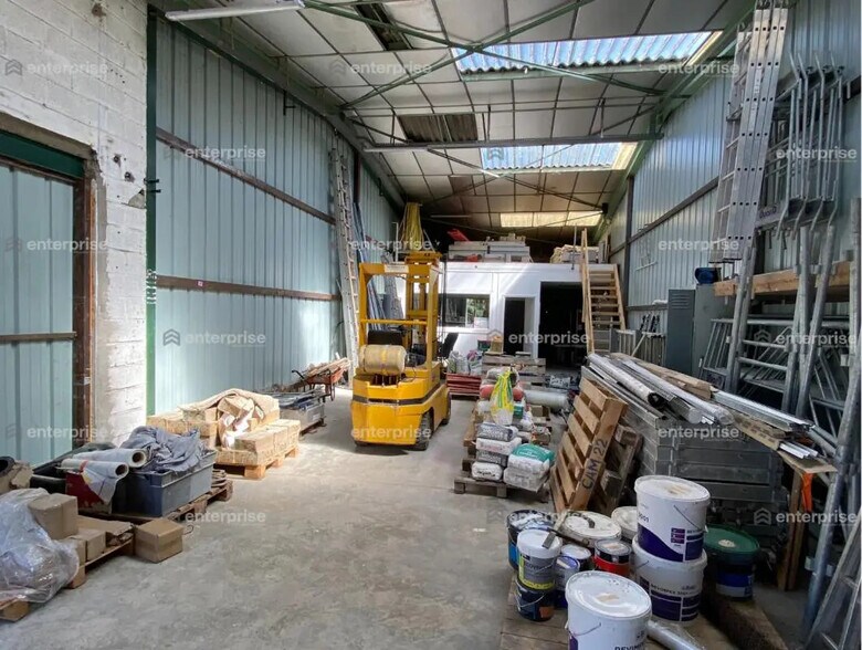Local d’activités dans Lachelle à louer - Photo de l’immeuble – Image 2 sur 4