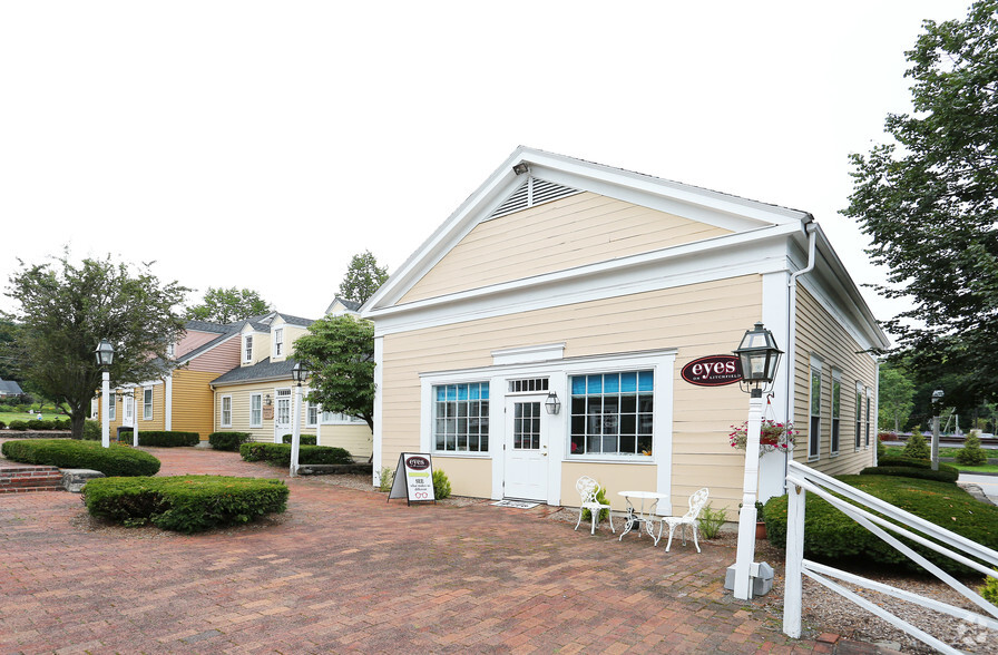 17 Commons Dr, Litchfield, CT à louer - Photo de l’immeuble – Image 2 sur 4