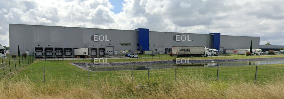 Industriel/Logistique dans Blanquefort à louer - Photo de l’immeuble – Image 1 sur 1