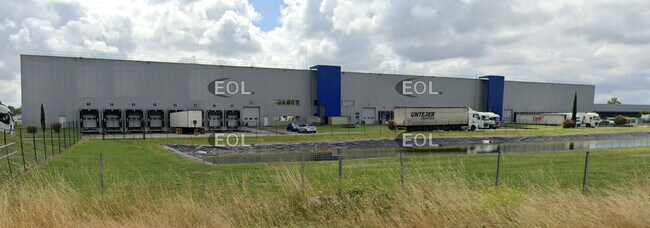 Plus de détails pour Industriel/Logistique à louer