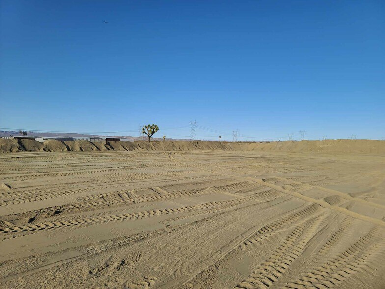 15972 El Esteban RD., Phelan, CA à vendre - Photo de l’immeuble – Image 2 sur 2