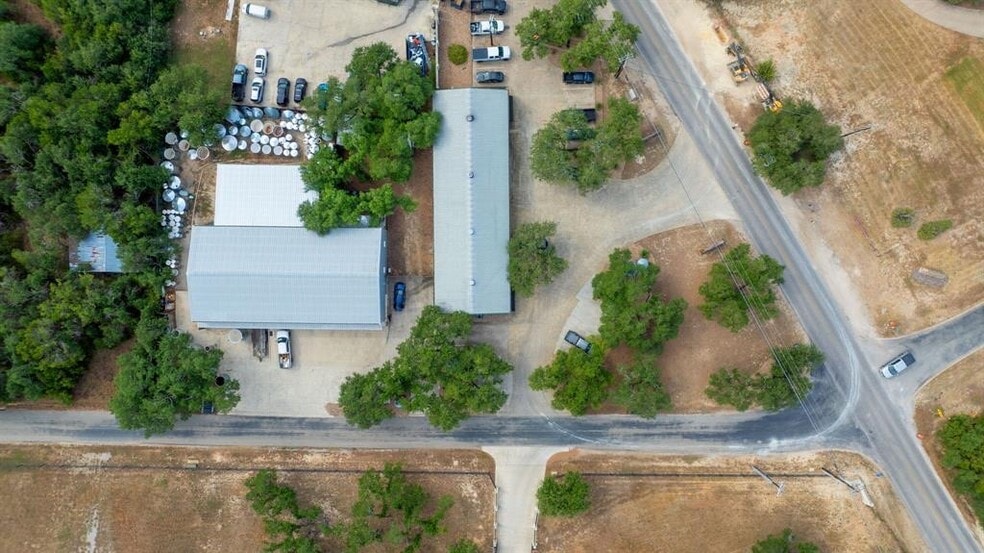 16299 Fitzhugh Rd, Dripping Springs, TX à vendre - Photo de l’immeuble – Image 2 sur 23