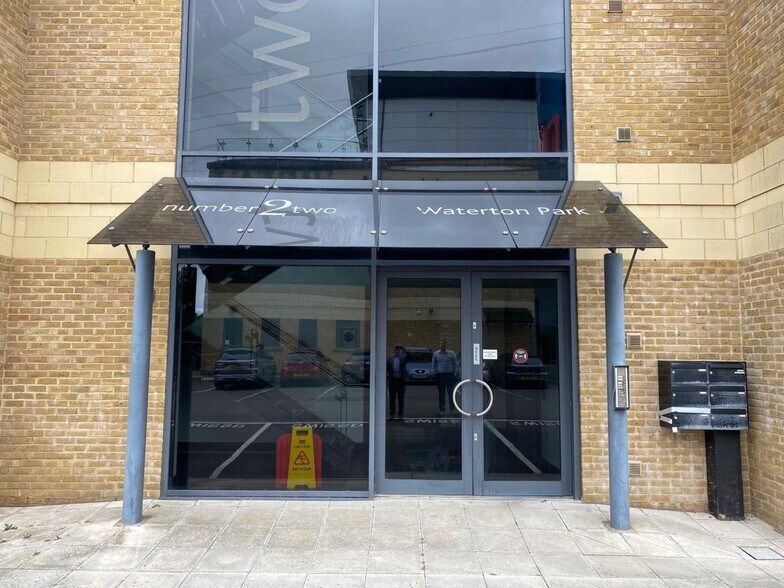 Waterton Park, Bridgend à louer - Photo de l’immeuble – Image 2 sur 2