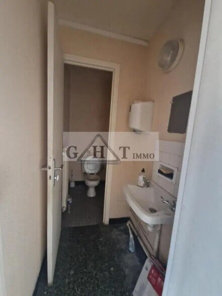 Bureau dans Mareuil-lès-Meaux à louer - Photo intérieure – Image 2 sur 11